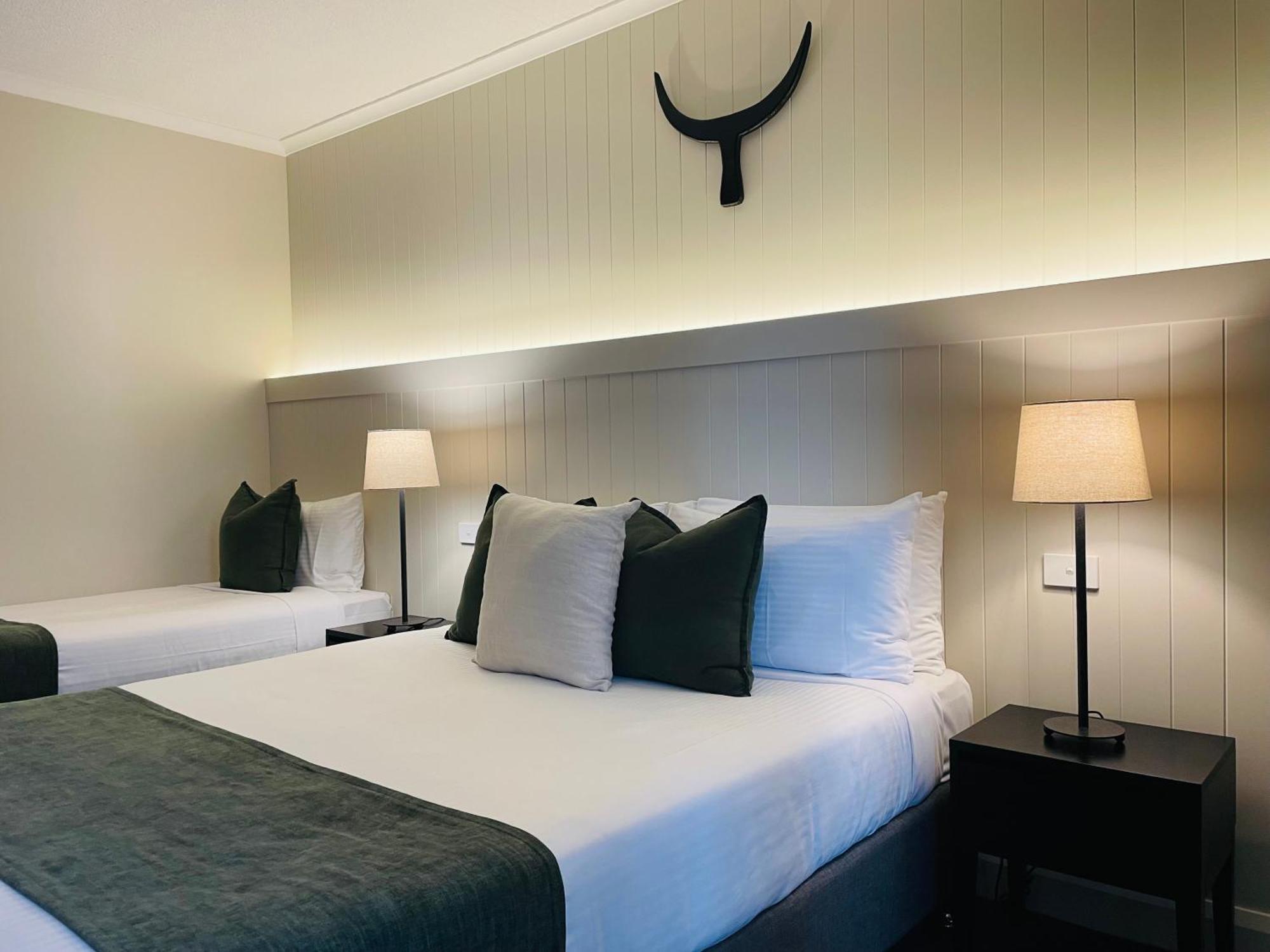 The Black Bull Motel Traralgon Kültér fotó