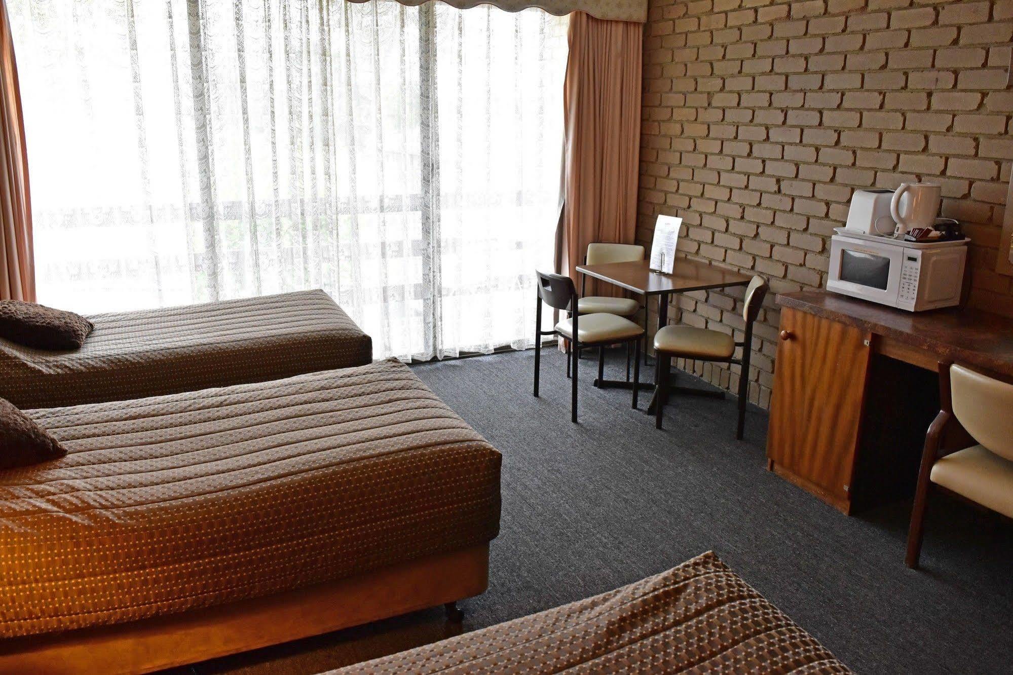 The Black Bull Motel Traralgon Kültér fotó