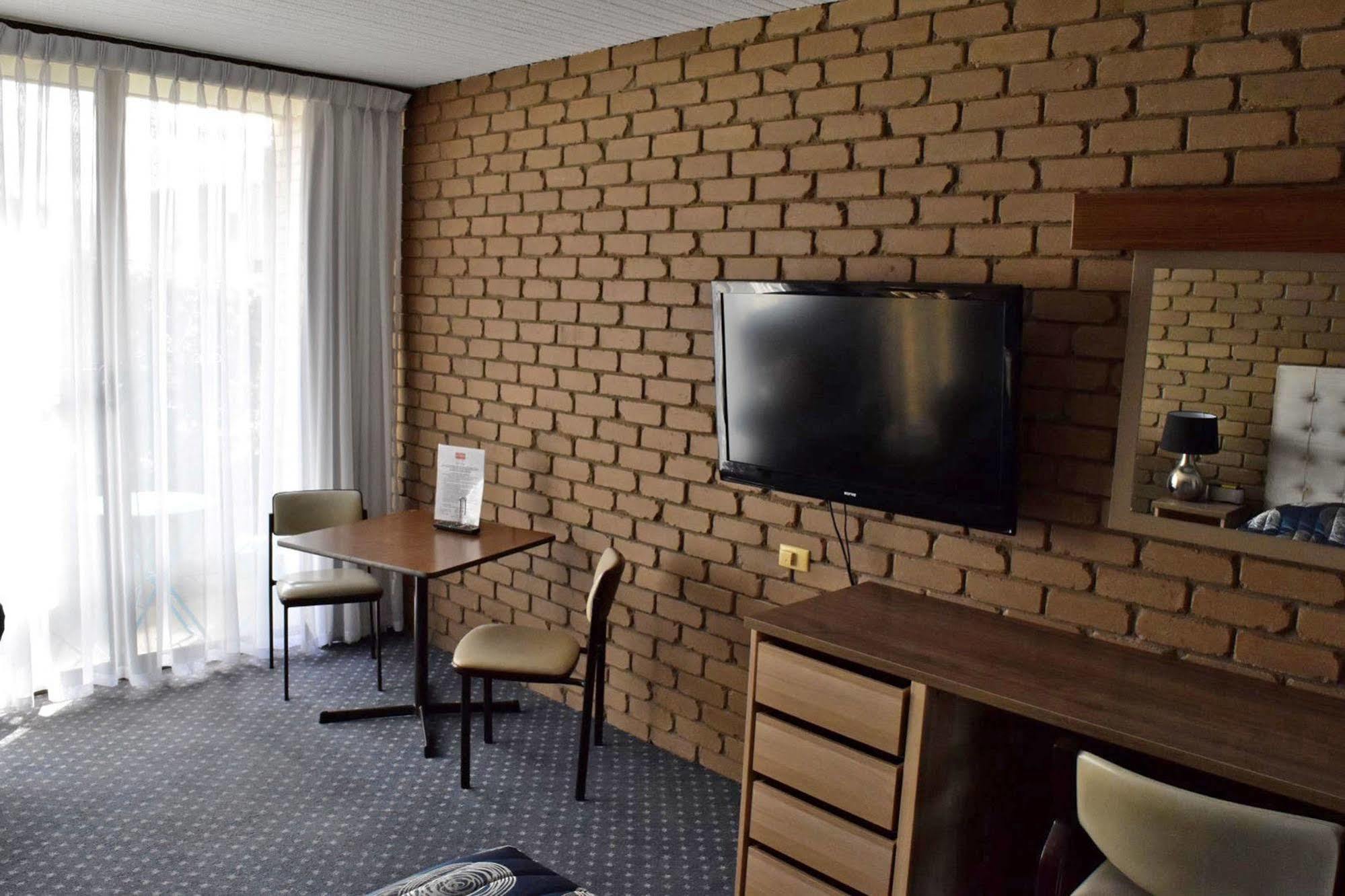The Black Bull Motel Traralgon Kültér fotó